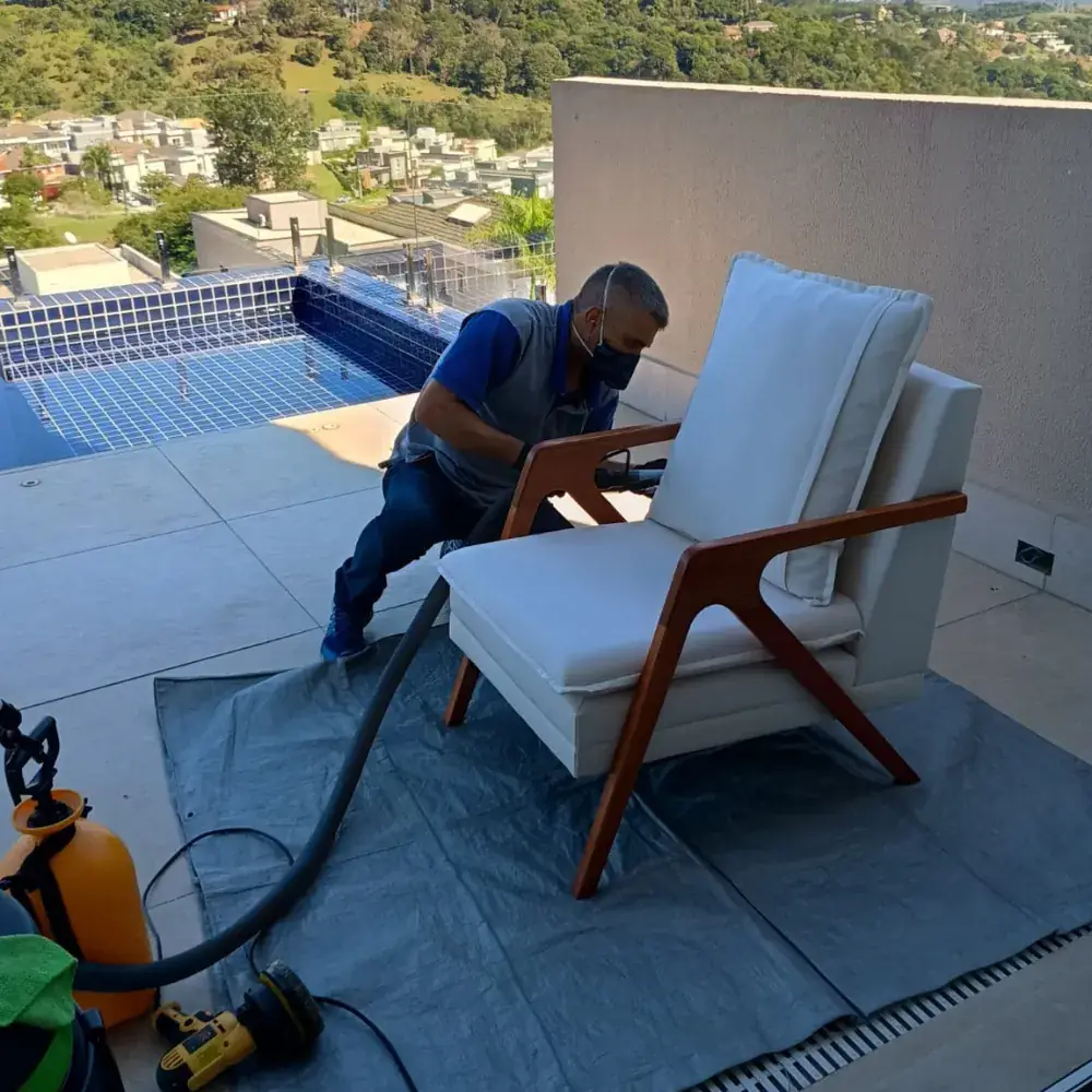Limpeza de Poltronas e Cadeiras